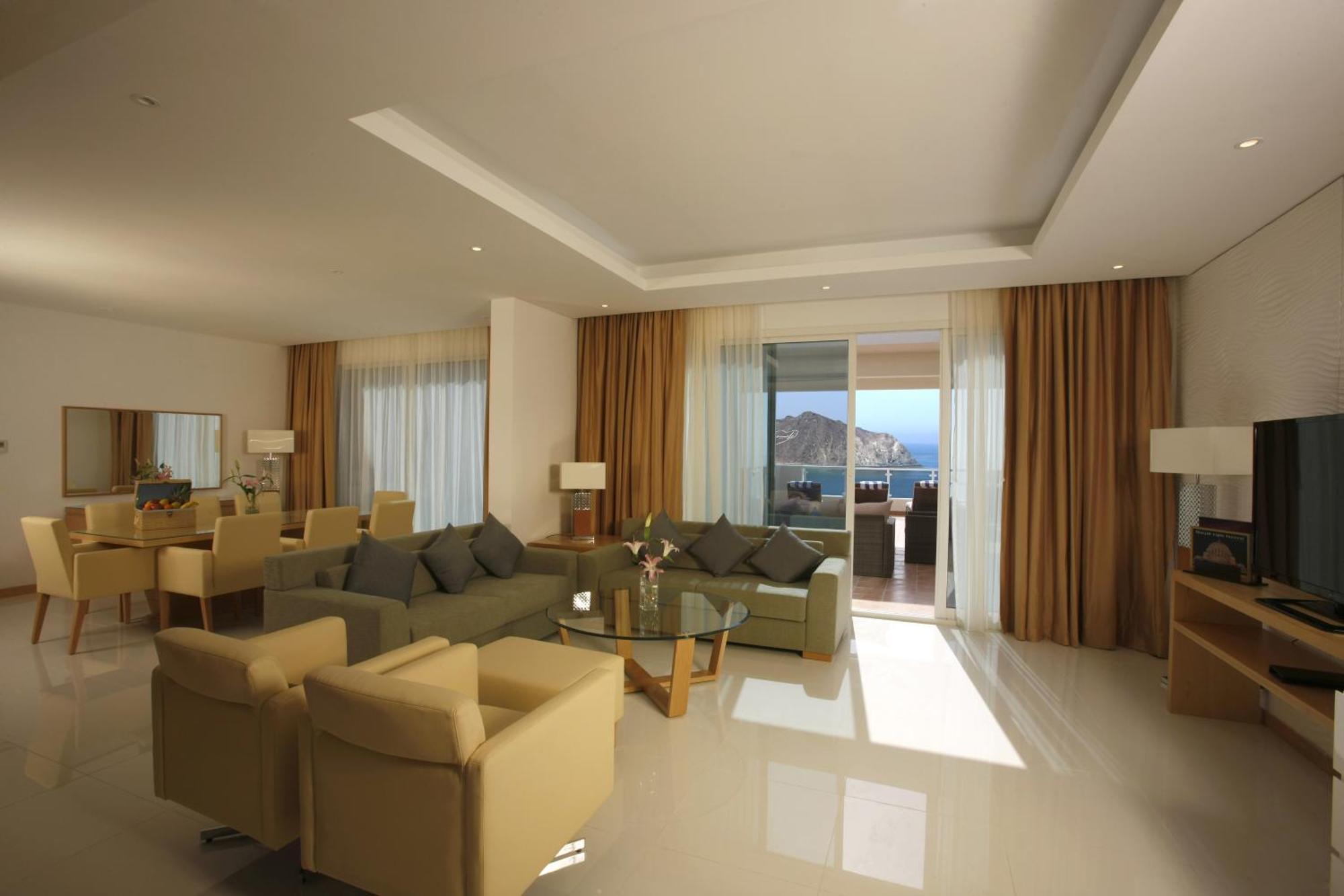 Oceanic Khorfakkan Resort&Spa Khor Fakkan Zimmer foto