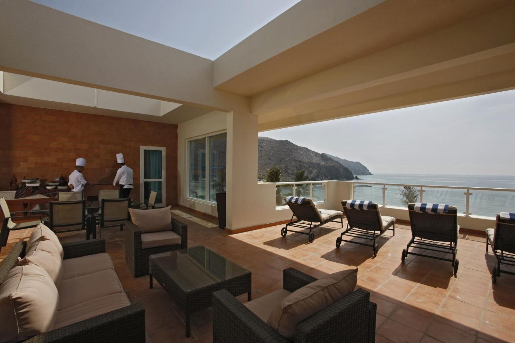 Oceanic Khorfakkan Resort&Spa Khor Fakkan Zimmer foto