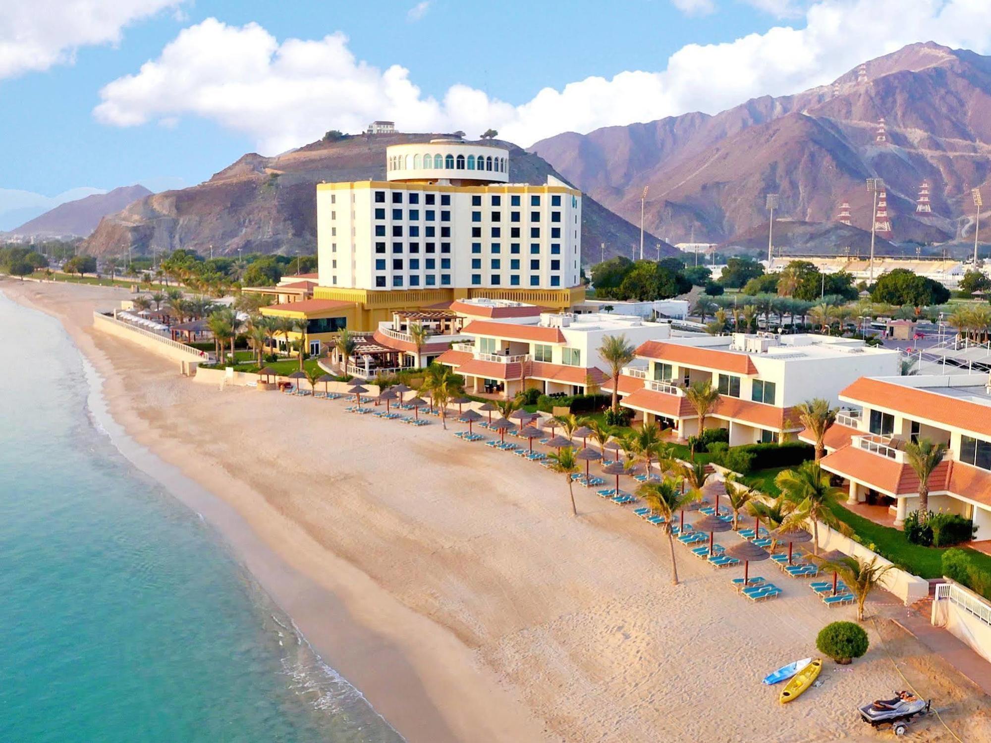 Oceanic Khorfakkan Resort&Spa Khor Fakkan Exterior foto